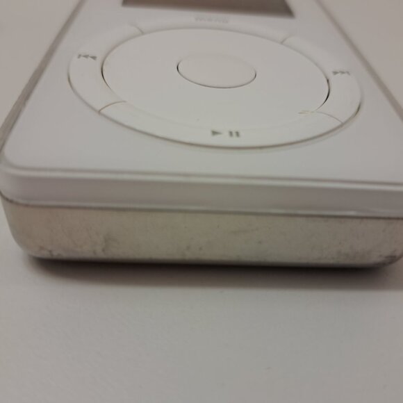 iPod Classic 1st Generation 10GB (+ New Extended Battery + Original Charger)  #1 - Picture 7 of 16